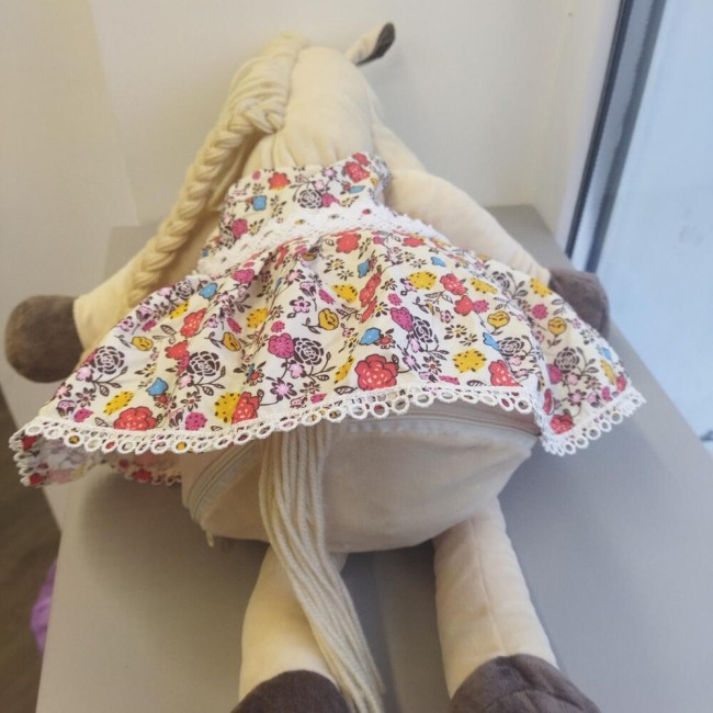 Игрушка с конфетами "лошадка девочка"